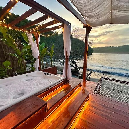Beachfront Luxury Dome Villas - Gamat Bay Resort Nusa Penida Luaran gambar