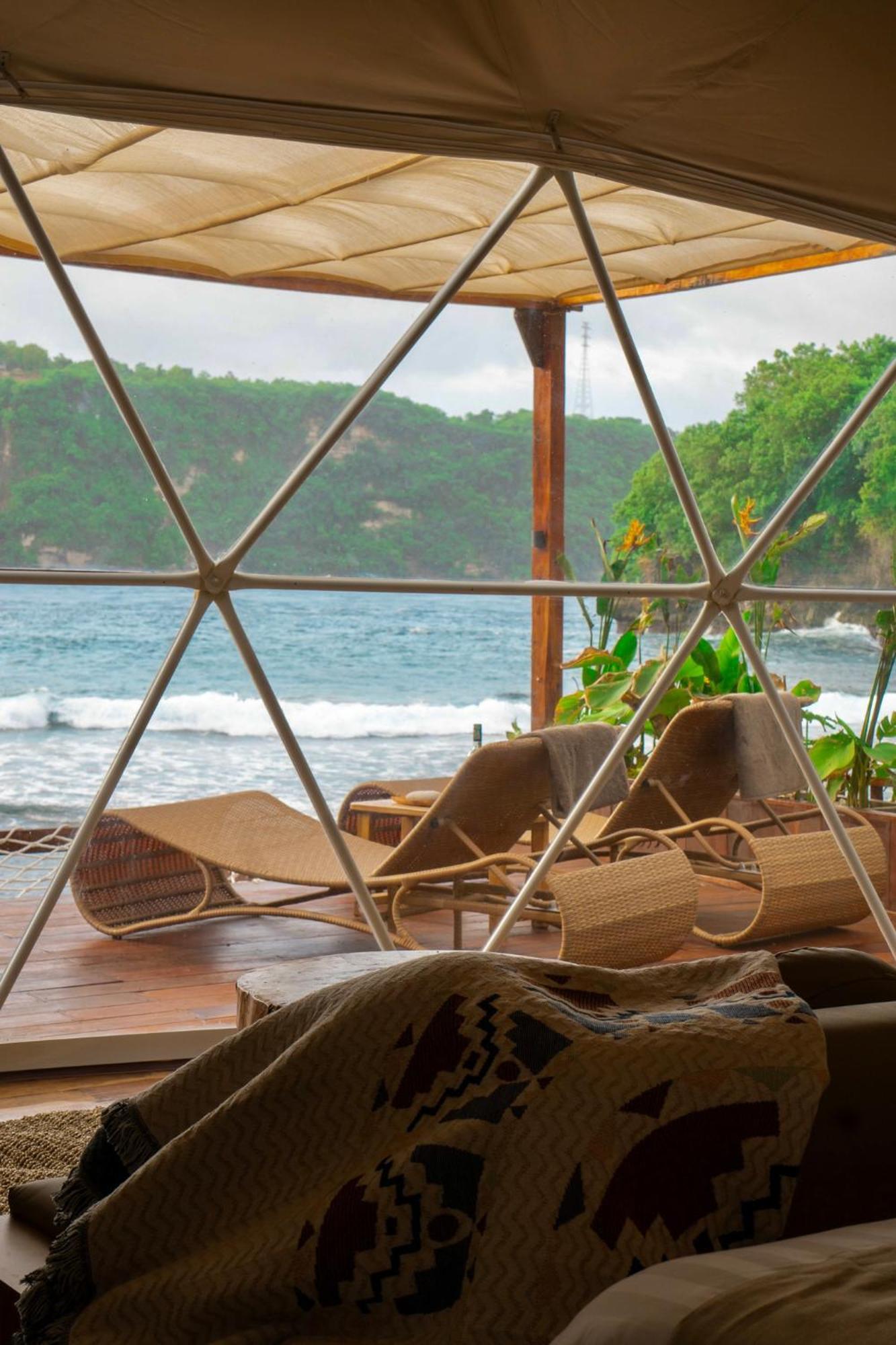 Beachfront Luxury Dome Villas - Gamat Bay Resort Nusa Penida Luaran gambar